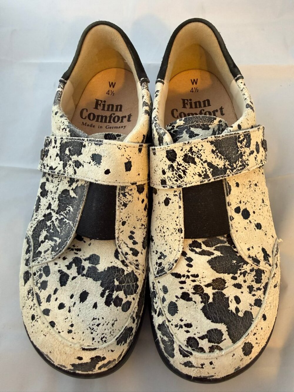 Finn Comfort  Women's Suzuka Shoe, Black/Off-white   Women Size 37.5 (7 US)